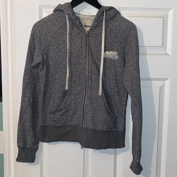 3/$30 Roots Sweater - Picture 2 of 9